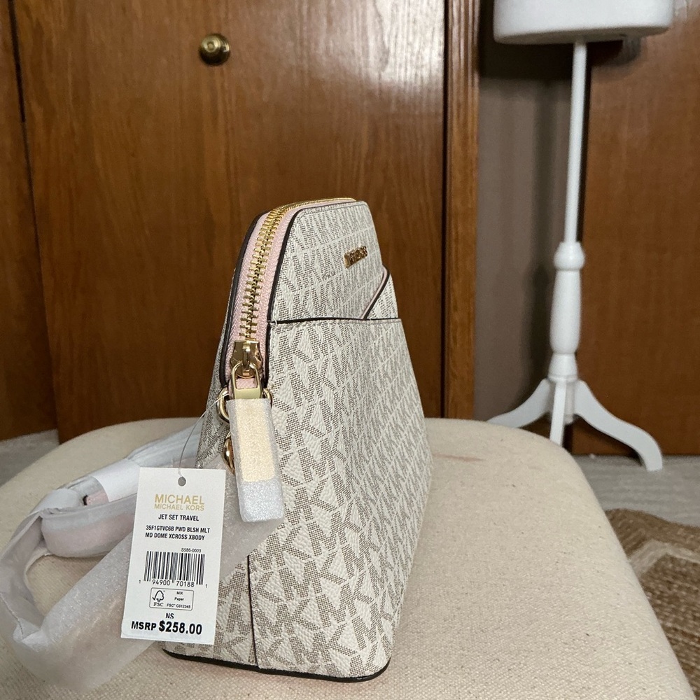 Michael Kors Jet Set Large Dome Crossbody - Picture 5 of 5